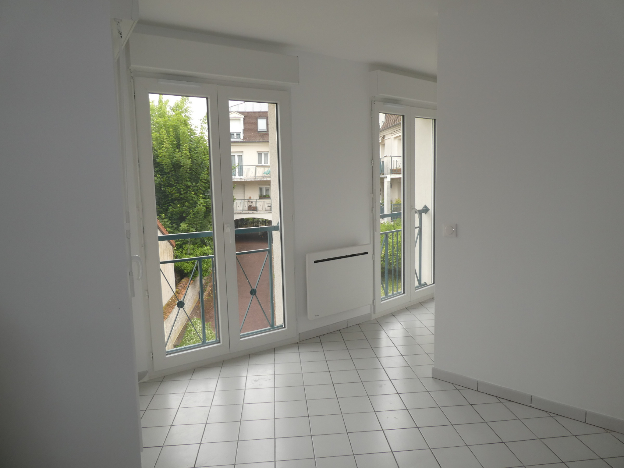 Grand studio vendu occupé en résidence